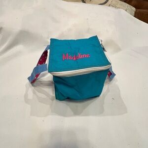 Kids Teal Insulated Lunch Bag – Pink Dot Trim – Monogram “Madeline” – Excellent